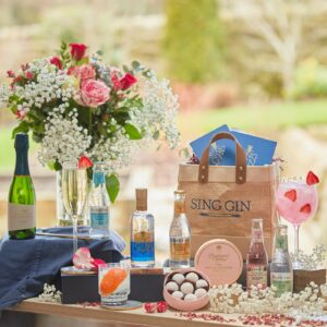 Small Valentine's Gin Hamper